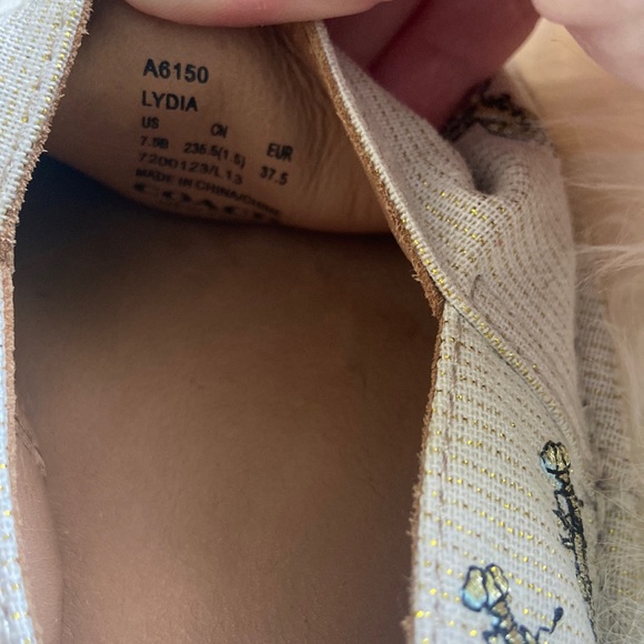 Coach Lobster Flats - Picture 10 of 11